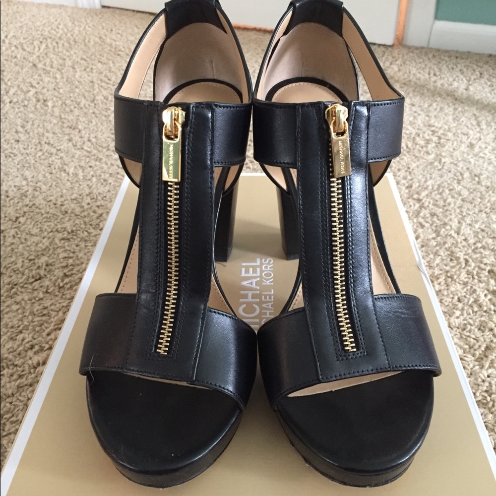 Michael Kors Berkley Sandals in Black/Gold